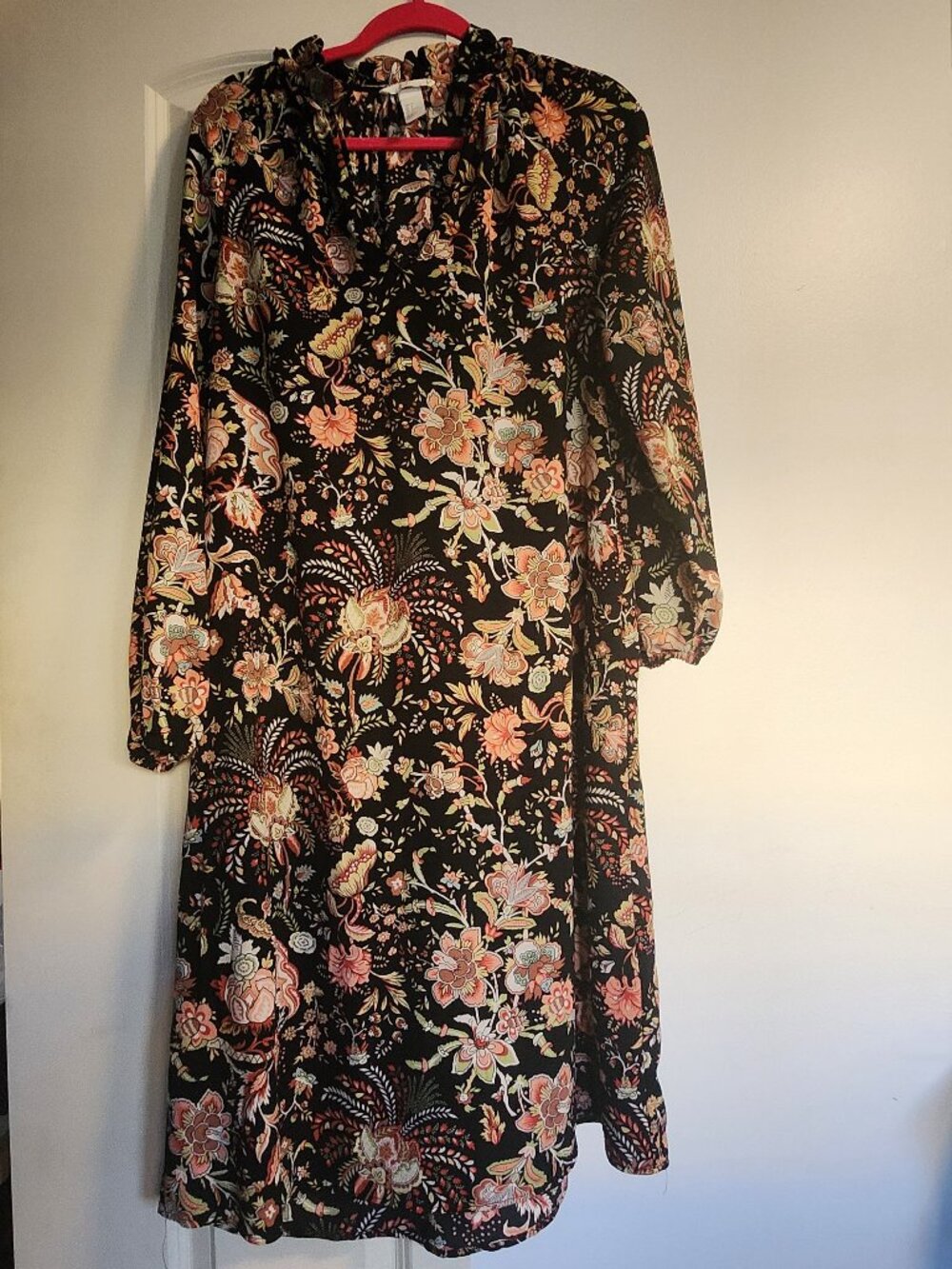 H&M Floral Long Loose Fit Dress with Long Sleeves, Size 6, Light Flowing Fabric